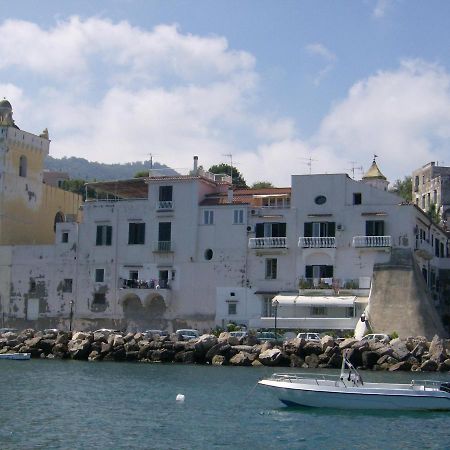 イスキア島 I Cinque Sensi Bed & Breakfast エクステリア 写真