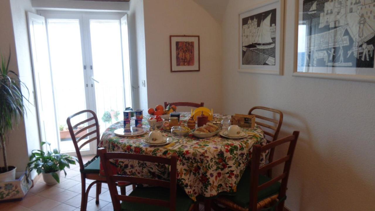 イスキア島 I Cinque Sensi Bed & Breakfast エクステリア 写真