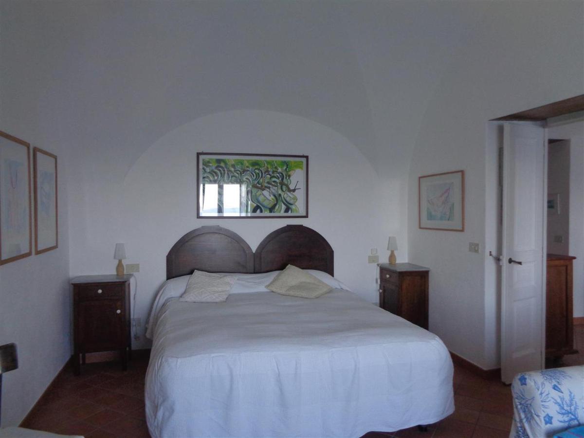 イスキア島 I Cinque Sensi Bed & Breakfast エクステリア 写真