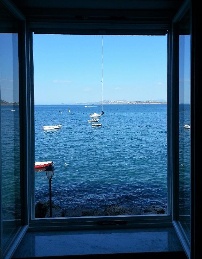イスキア島 I Cinque Sensi Bed & Breakfast エクステリア 写真