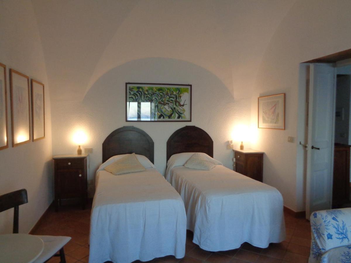 イスキア島 I Cinque Sensi Bed & Breakfast エクステリア 写真